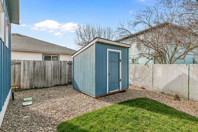 2649 Redwood Avenue, Grants Pass, OR 97527