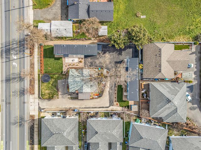 2649 Redwood Avenue, Grants Pass, OR 97527