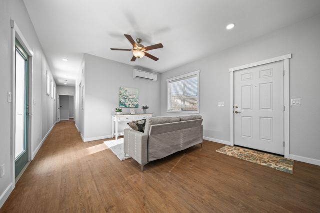 2649 Redwood Avenue, Grants Pass, OR 97527