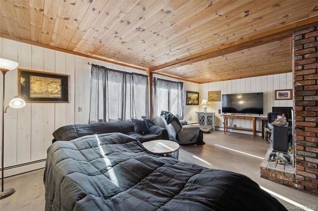 1363 Brick Kiln Road, Sag Harbor, NY 11963