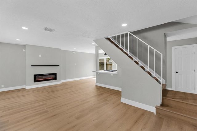 12223 Kingslake Forest Drive, Houston, TX 77044