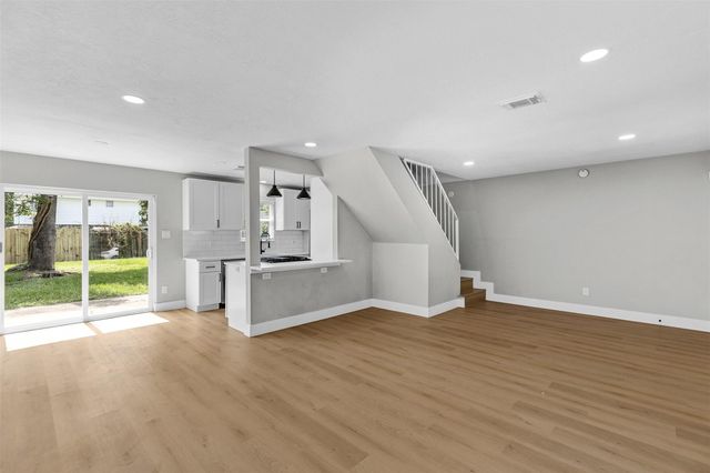 12223 Kingslake Forest Drive, Houston, TX 77044