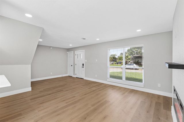 12223 Kingslake Forest Drive, Houston, TX 77044