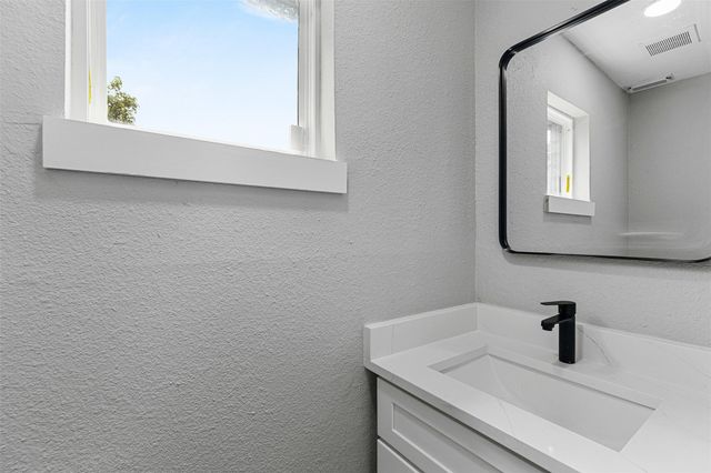 12223 Kingslake Forest Drive, Houston, TX 77044