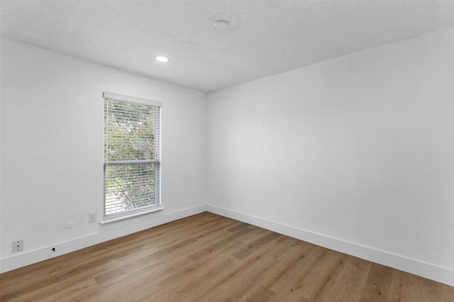 12223 Kingslake Forest Drive, Houston, TX 77044