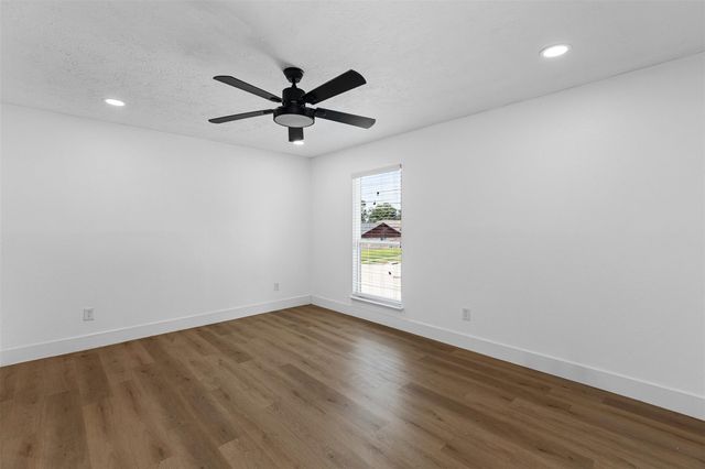 12223 Kingslake Forest Drive, Houston, TX 77044