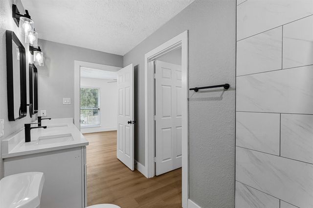 12223 Kingslake Forest Drive, Houston, TX 77044