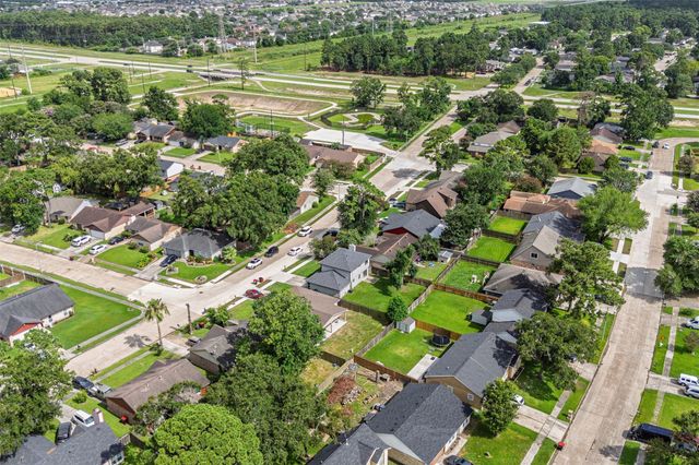 12223 Kingslake Forest Drive, Houston, TX 77044