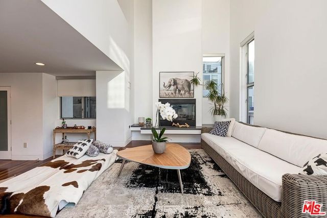 111 Eastwind Street, Marina Del Rey, CA 90292