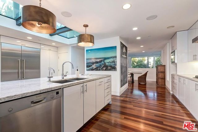 111 Eastwind Street, Marina Del Rey, CA 90292