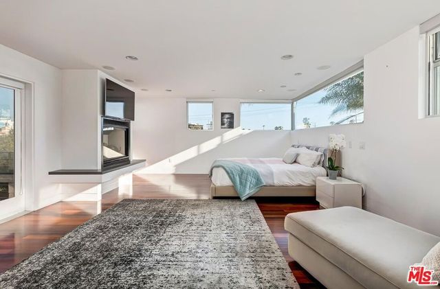 111 Eastwind Street, Marina Del Rey, CA 90292