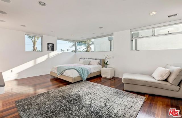 111 Eastwind Street, Marina Del Rey, CA 90292