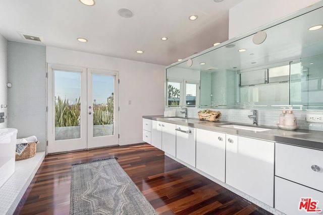 111 Eastwind Street, Marina Del Rey, CA 90292