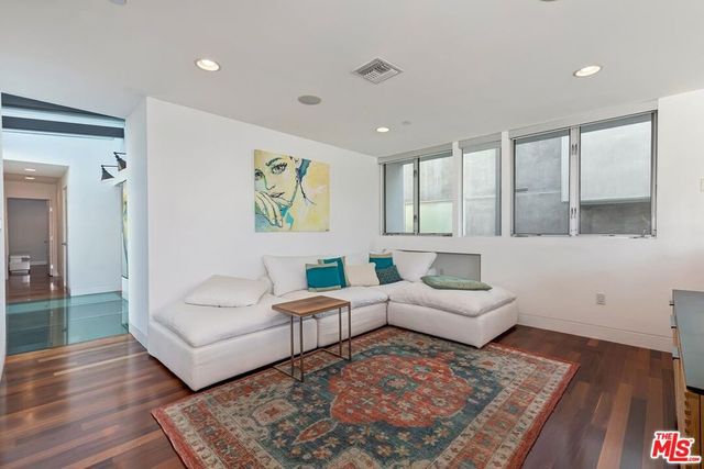 111 Eastwind Street, Marina Del Rey, CA 90292