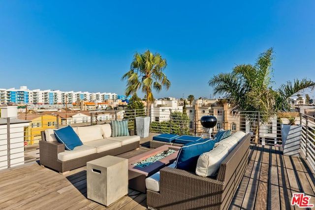 111 Eastwind Street, Marina Del Rey, CA 90292