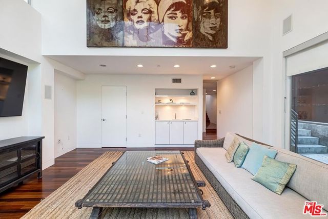 111 Eastwind Street, Marina Del Rey, CA 90292