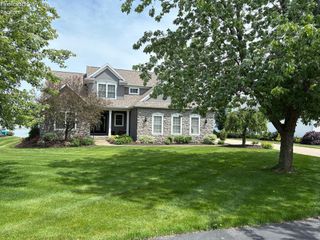 E 4881 Wood Duck Ct, Port Clinton, OH 43452