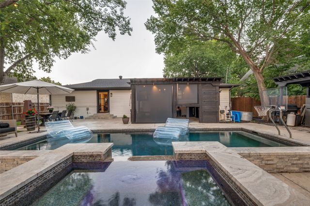 1338 Airline Drive, Grapevine, TX 76051