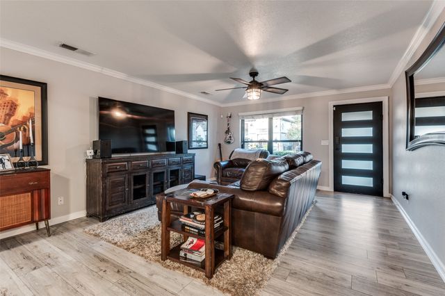 1338 Airline Drive, Grapevine, TX 76051