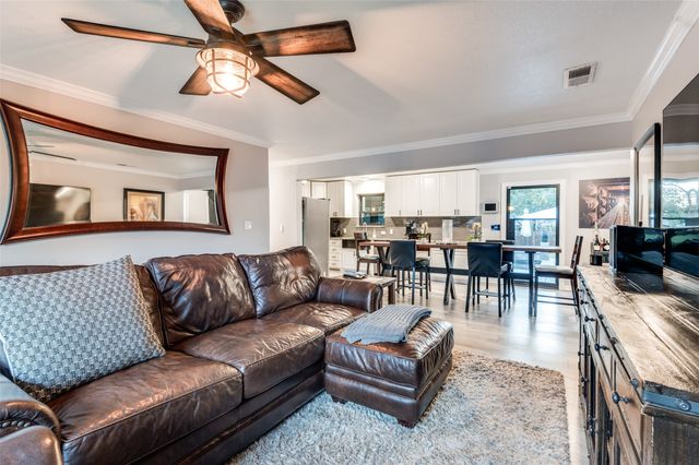 1338 Airline Drive, Grapevine, TX 76051