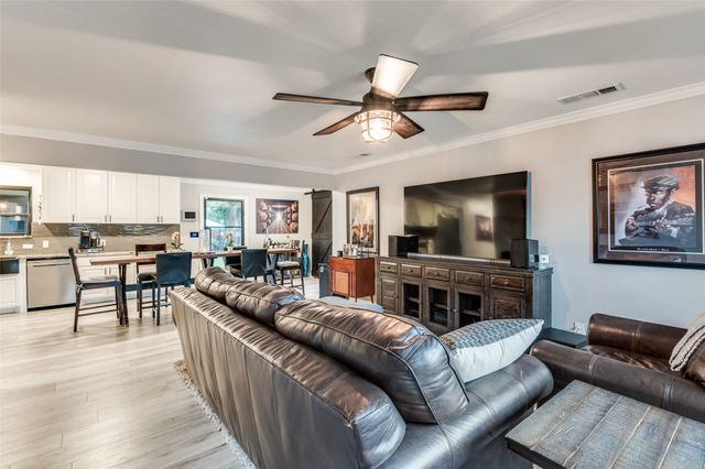 1338 Airline Drive, Grapevine, TX 76051