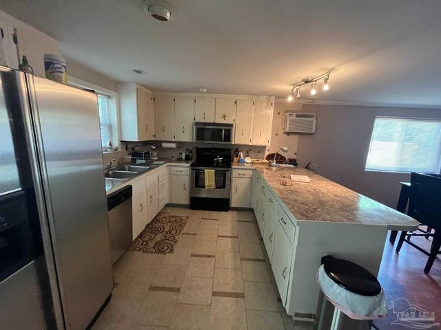 8625 Fowler Ave, Pensacola, FL 32534