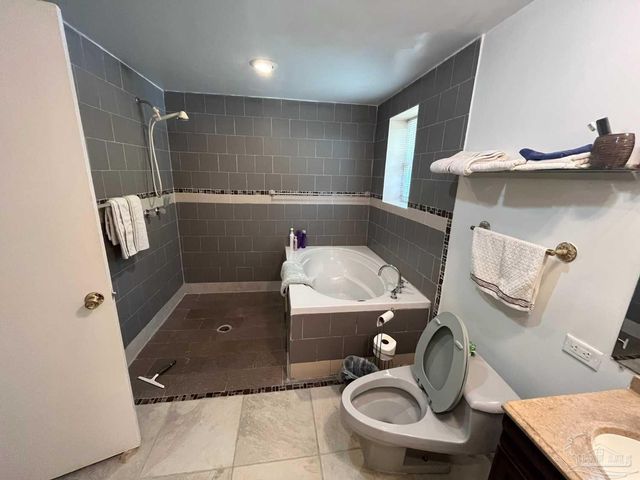 8625 Fowler Ave, Pensacola, FL 32534