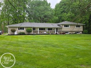 6026 Via Toscana Street, Troy, MI 48085