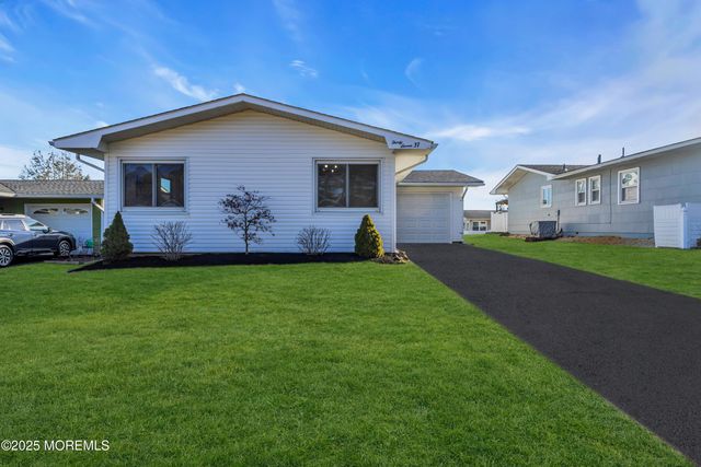 37 Central Boulevard, Brick, NJ 08724