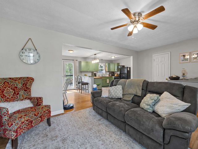 313 Tubbs Mountain Road, Travelers Rest, SC 29690