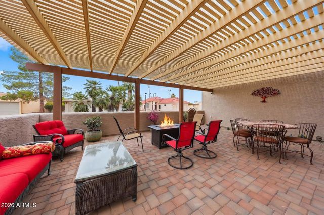 10414 E SILVERTREE Drive, Sun Lakes, AZ 85248