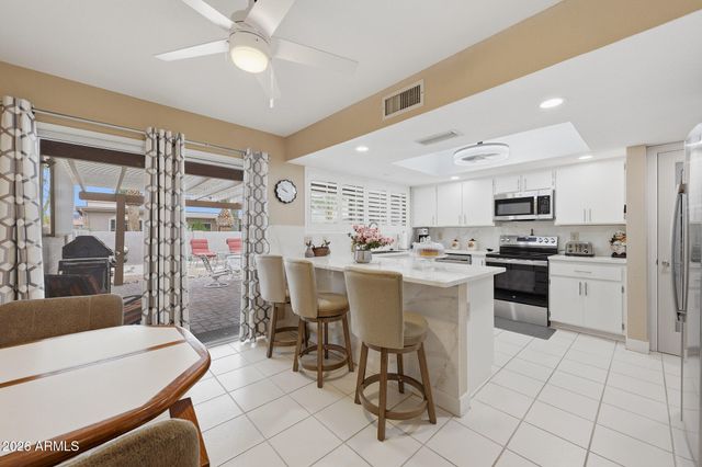 10414 E SILVERTREE Drive, Sun Lakes, AZ 85248