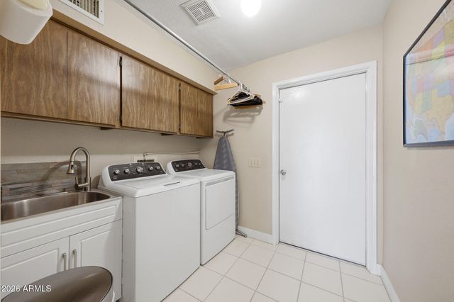 10414 E SILVERTREE Drive, Sun Lakes, AZ 85248