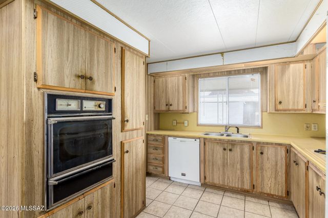 5705 W Diamond K Street, Tucson, AZ 85713