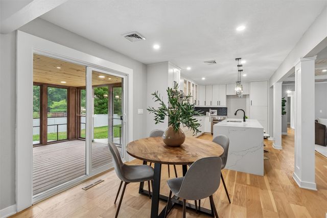 4404 75th Street, Urbandale, IA 50322
