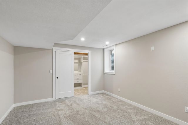 4404 75th Street, Urbandale, IA 50322