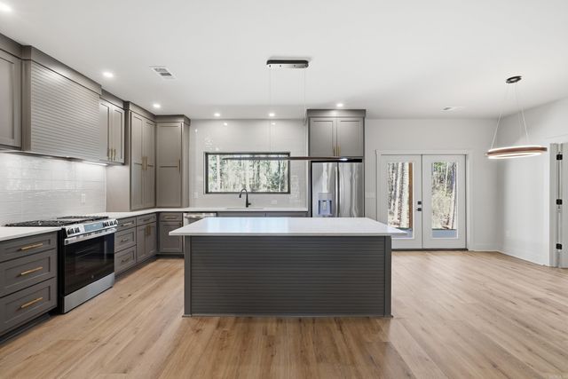 111 Santa Lucia Drive, Fairfield Bay, AR 72088