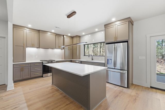 111 Santa Lucia Drive, Fairfield Bay, AR 72088