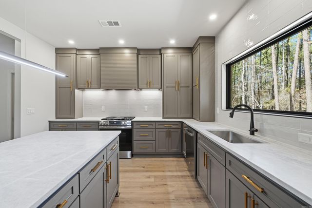 111 Santa Lucia Drive, Fairfield Bay, AR 72088