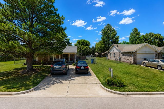 511 PINE RIDGE, Aubrey, TX 76227