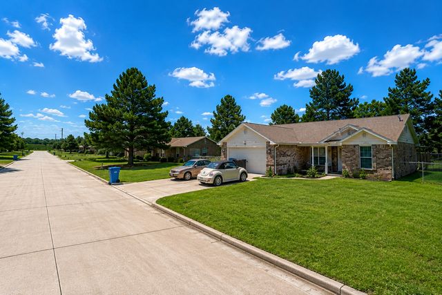 511 PINE RIDGE, Aubrey, TX 76227