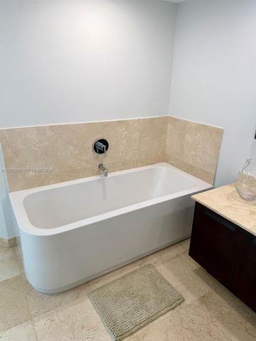 250 Sunny Isles Boulevard 31203, Sunny Isles Beach, FL 33160