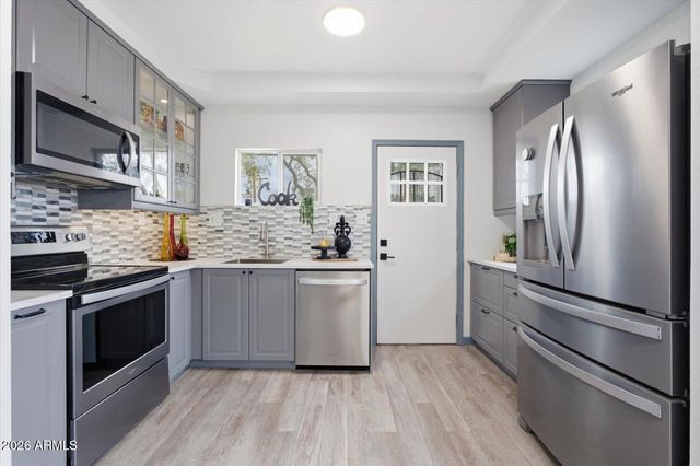 777 N 9TH Street, Phoenix, AZ 85006