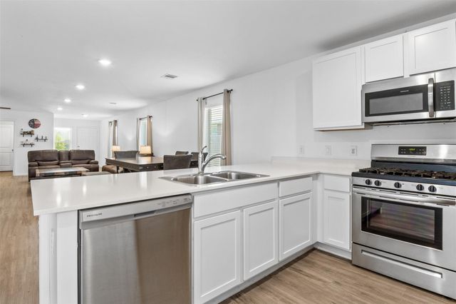 9311 Sierra Point Way, Baytown, TX 77521
