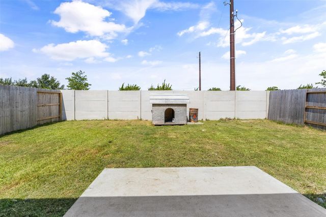 9311 Sierra Point Way, Baytown, TX 77521
