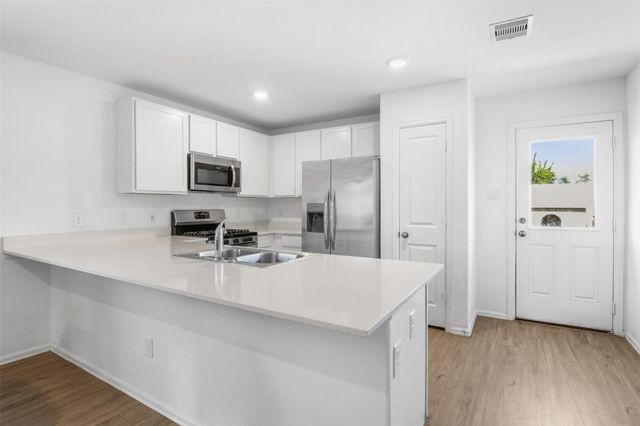 9311 Sierra Point Way, Baytown, TX 77521