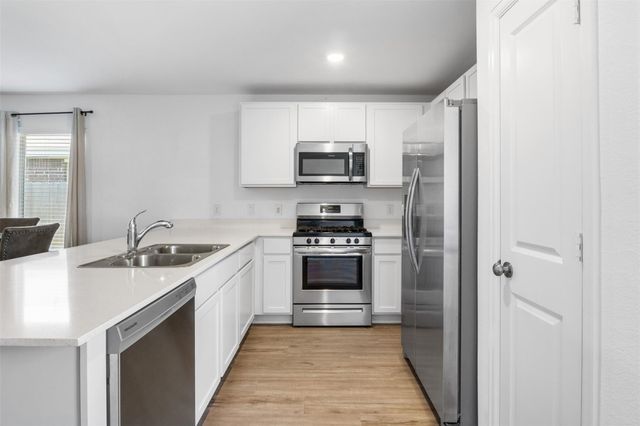9311 Sierra Point Way, Baytown, TX 77521