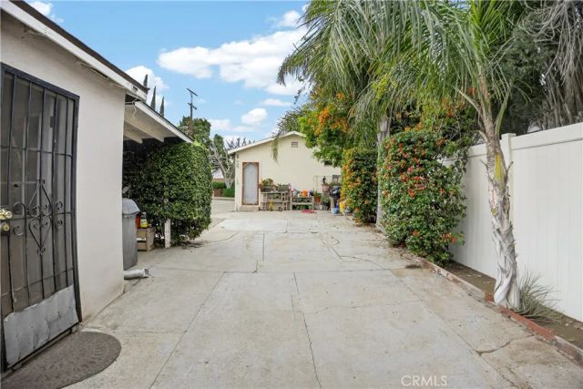 13513 Sayre, Sylmar, CA 91342