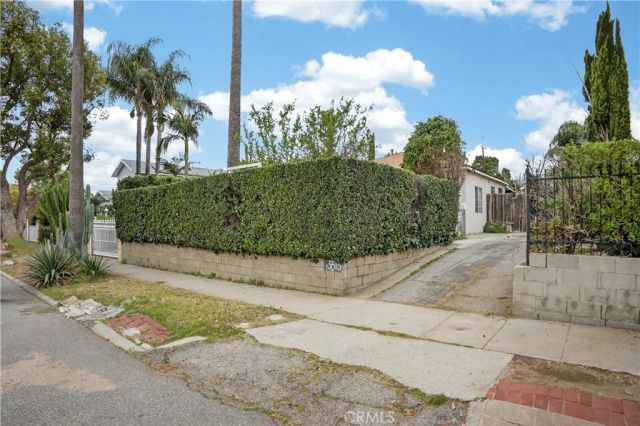 13513 Sayre, Sylmar, CA 91342