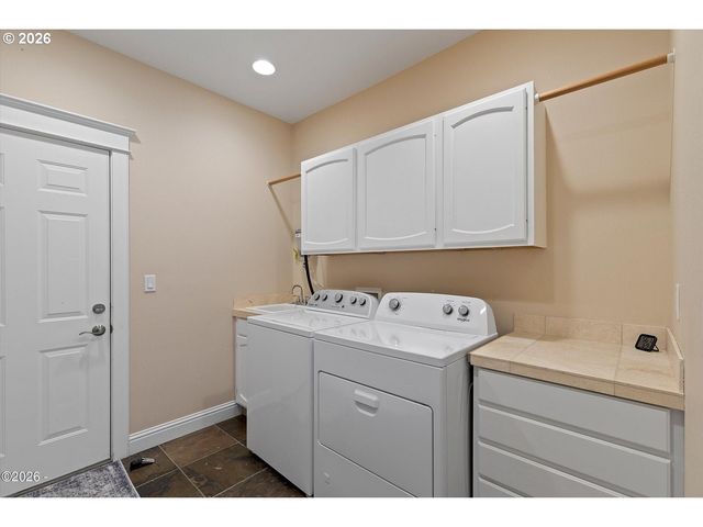 115 LORRAINE St, Gleneden Beach, OR 97388